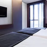 Diagonal Plaza 4*