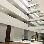 Diagonal Plaza מלון 4*