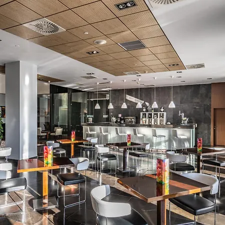 Diagonal Plaza 4* Zaragoza