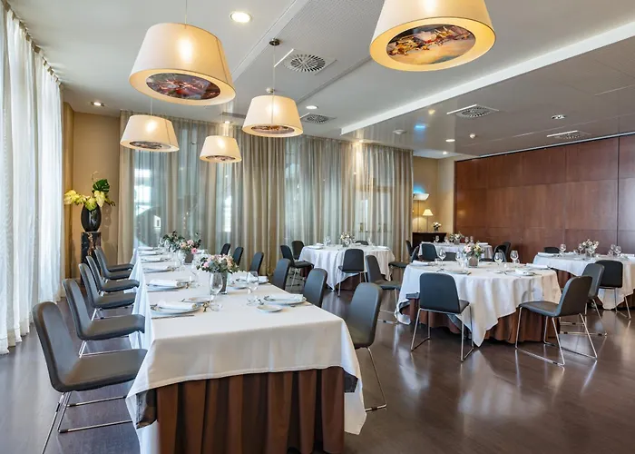 Hotell Diagonal Plaza 4*